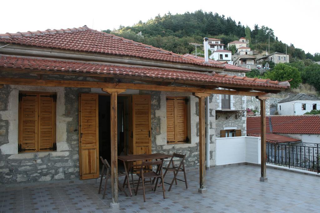 Maleatis Apollo Guesthouse Kosmas Ngoại thất bức ảnh