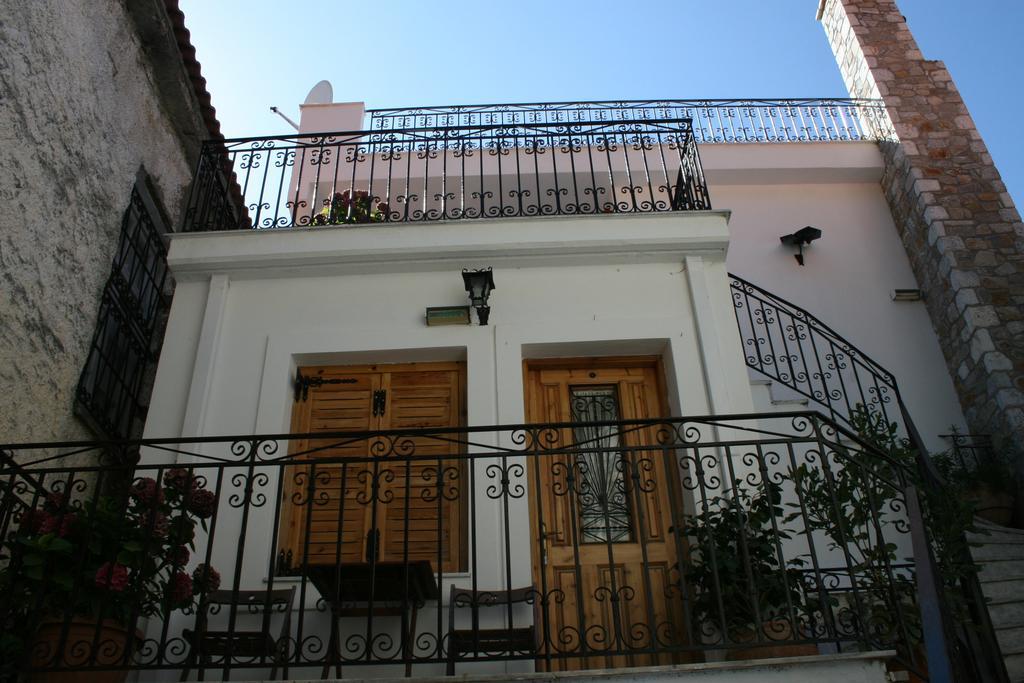 Maleatis Apollo Guesthouse Kosmas Ngoại thất bức ảnh